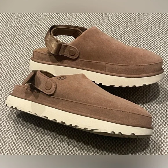 UGG Women's Goldenstar Clog NWOT